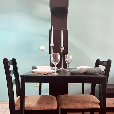 Flower House 8 *